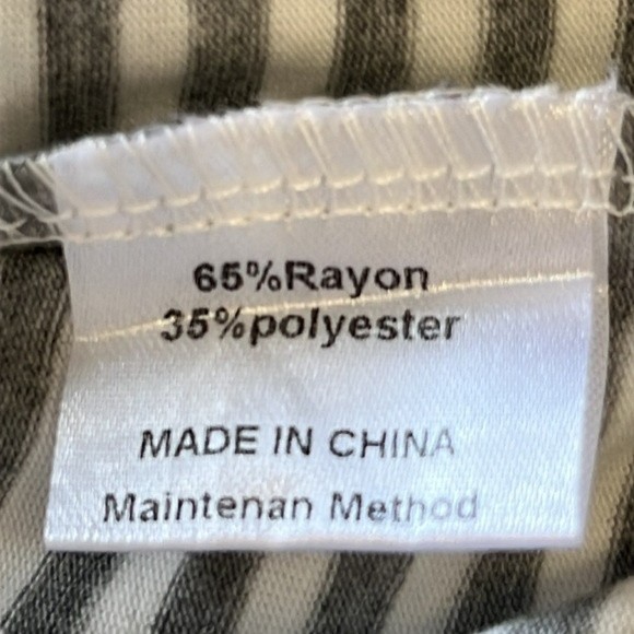 Zesica T-Shirt Dress with Pockets NWT Soft Knit, Henley Neckline Gray Stripe S - Picture 10 of 10